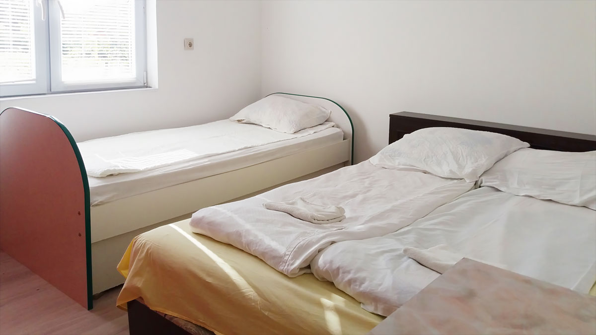 Apartman Aronija - Spavaća soba - francuski + običan ležaj